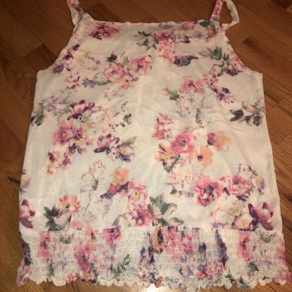 Floral tank top with smooched waist